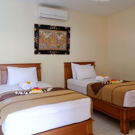Hotel Grand Wijaya Singaraja Екстериор снимка