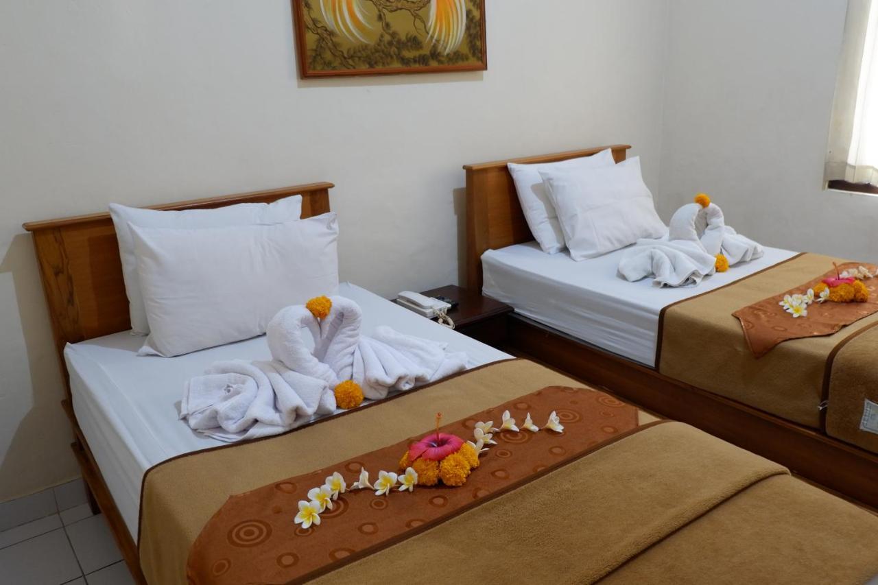 Hotel Grand Wijaya Singaraja Екстериор снимка